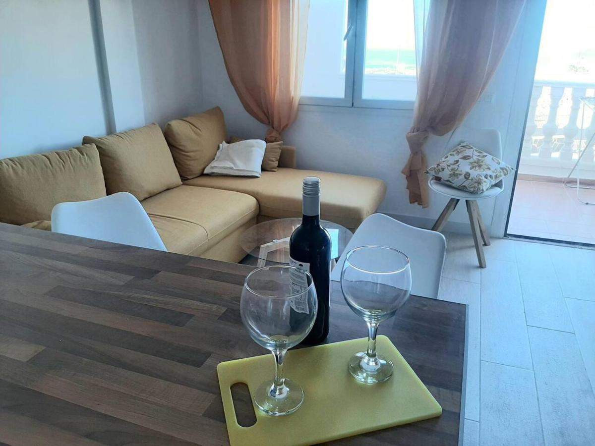 1 Bedroom Giuly Sea Views In Los Cristianos Los Cristianos  Extérieur photo