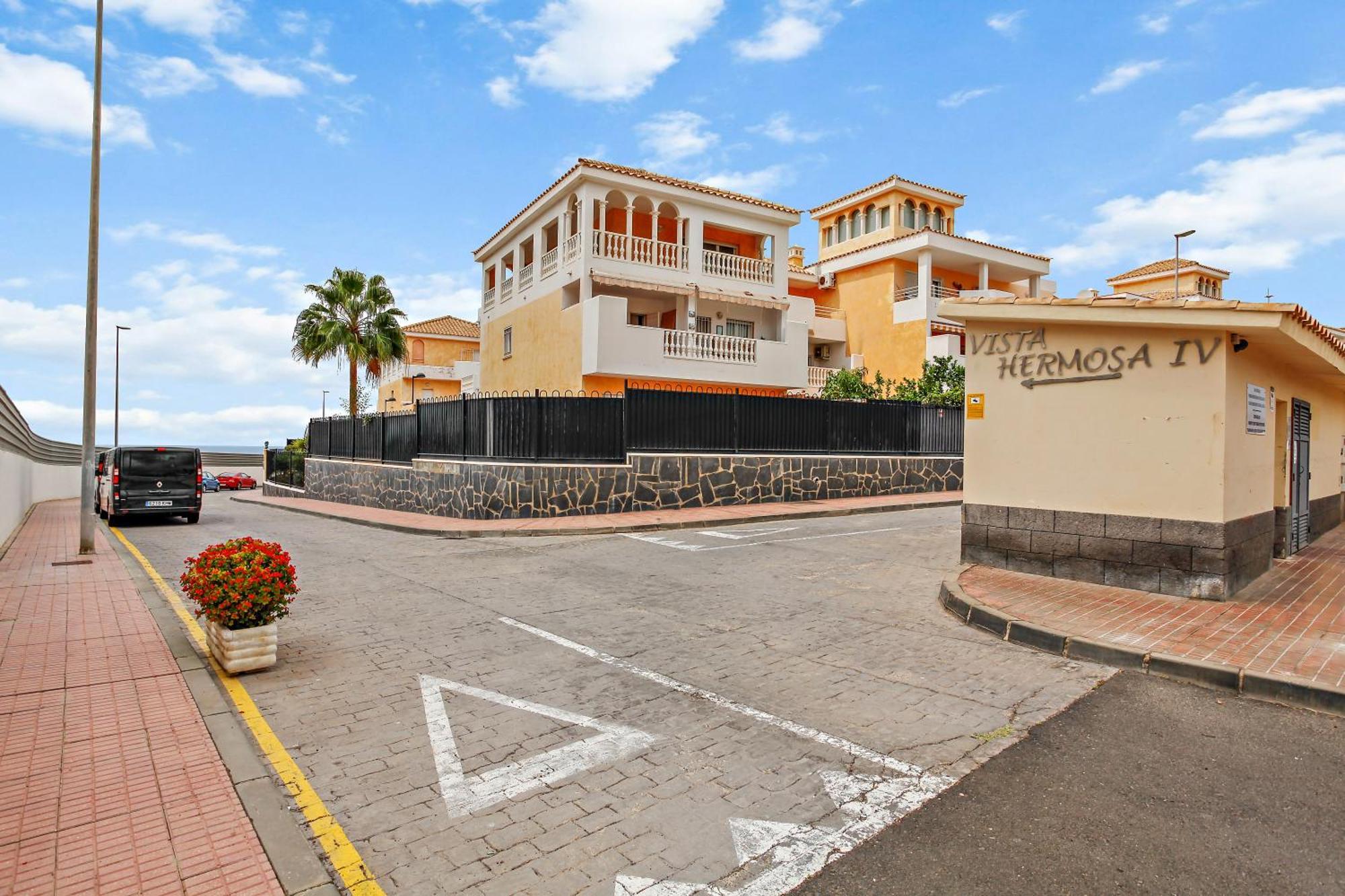 1 Bedroom Giuly Sea Views In Los Cristianos Los Cristianos  Extérieur photo
