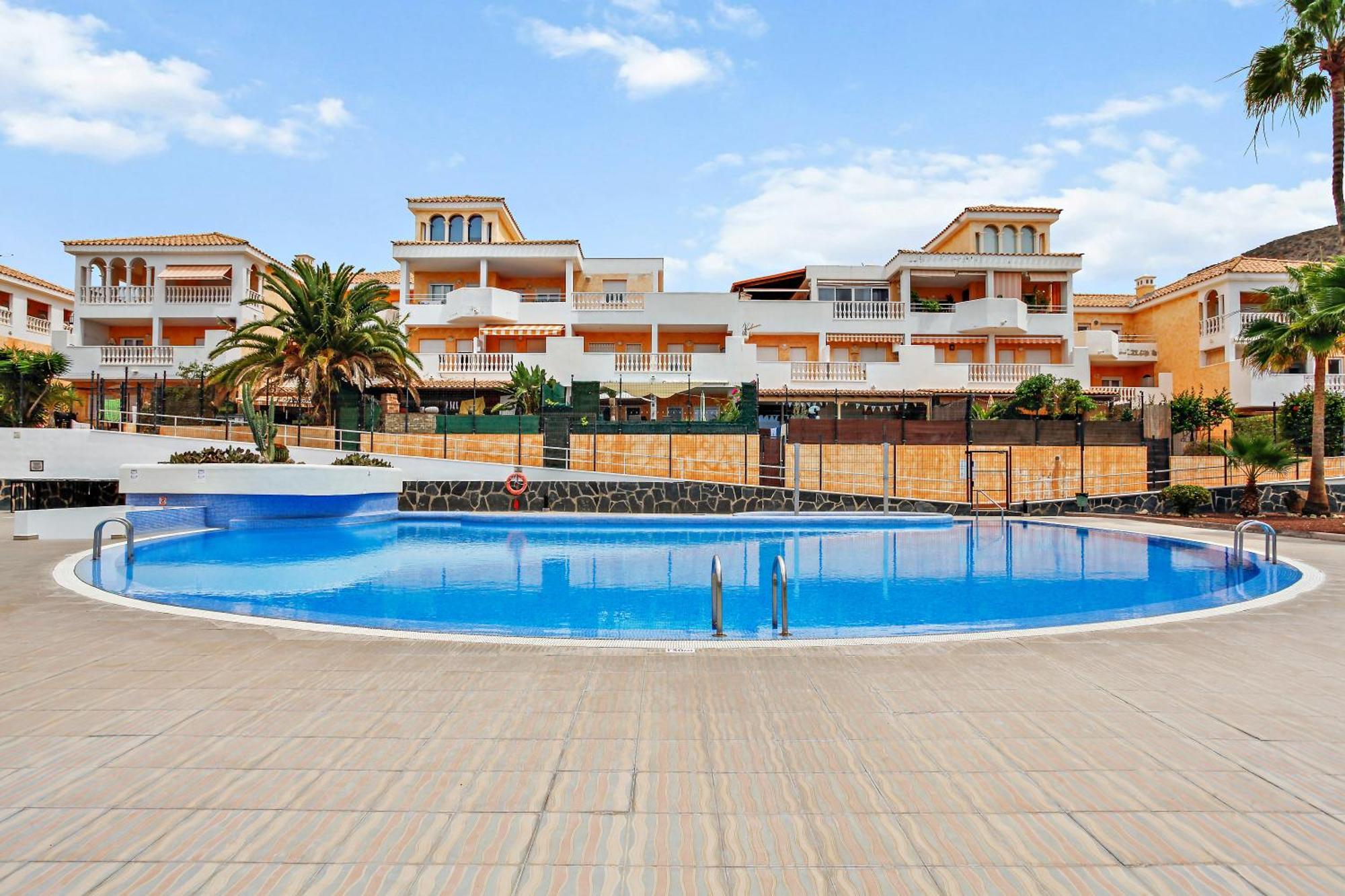 1 Bedroom Giuly Sea Views In Los Cristianos Los Cristianos  Extérieur photo