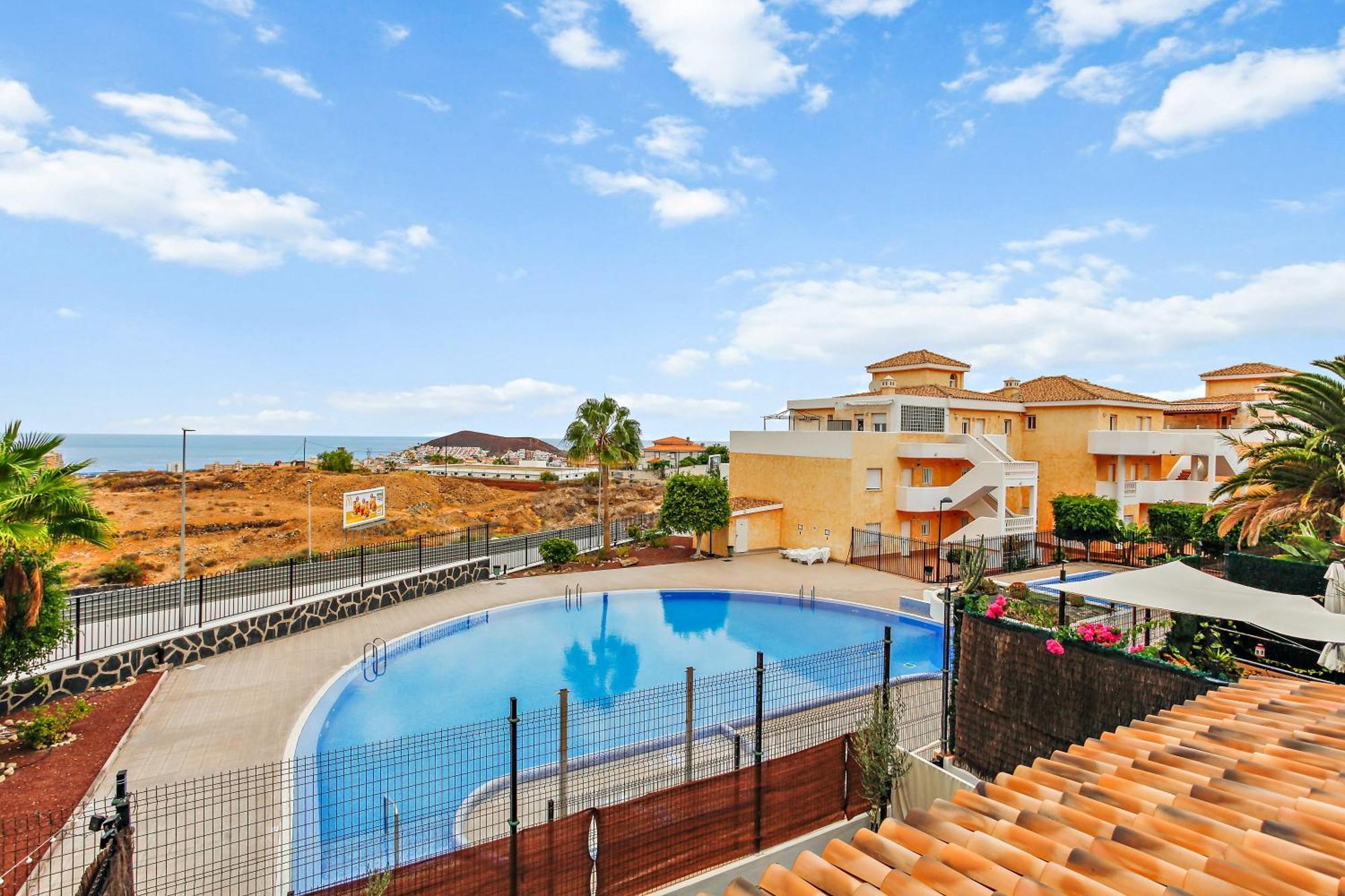 1 Bedroom Giuly Sea Views In Los Cristianos Los Cristianos  Extérieur photo