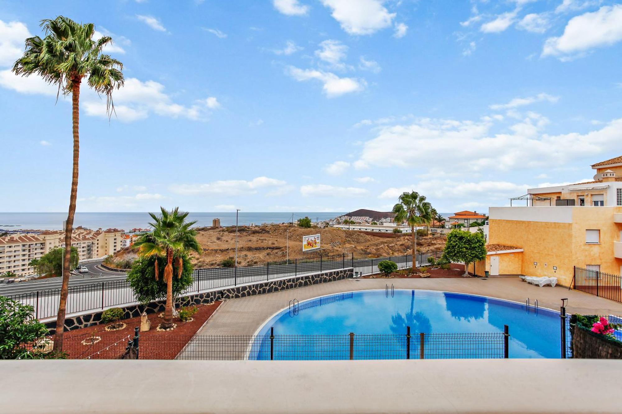 1 Bedroom Giuly Sea Views In Los Cristianos Los Cristianos  Extérieur photo